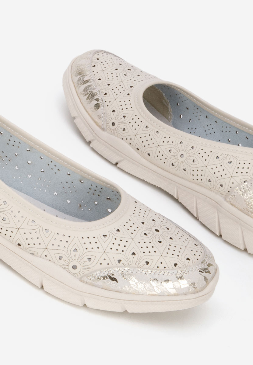 Beżowe espadryle skórzane Giustina