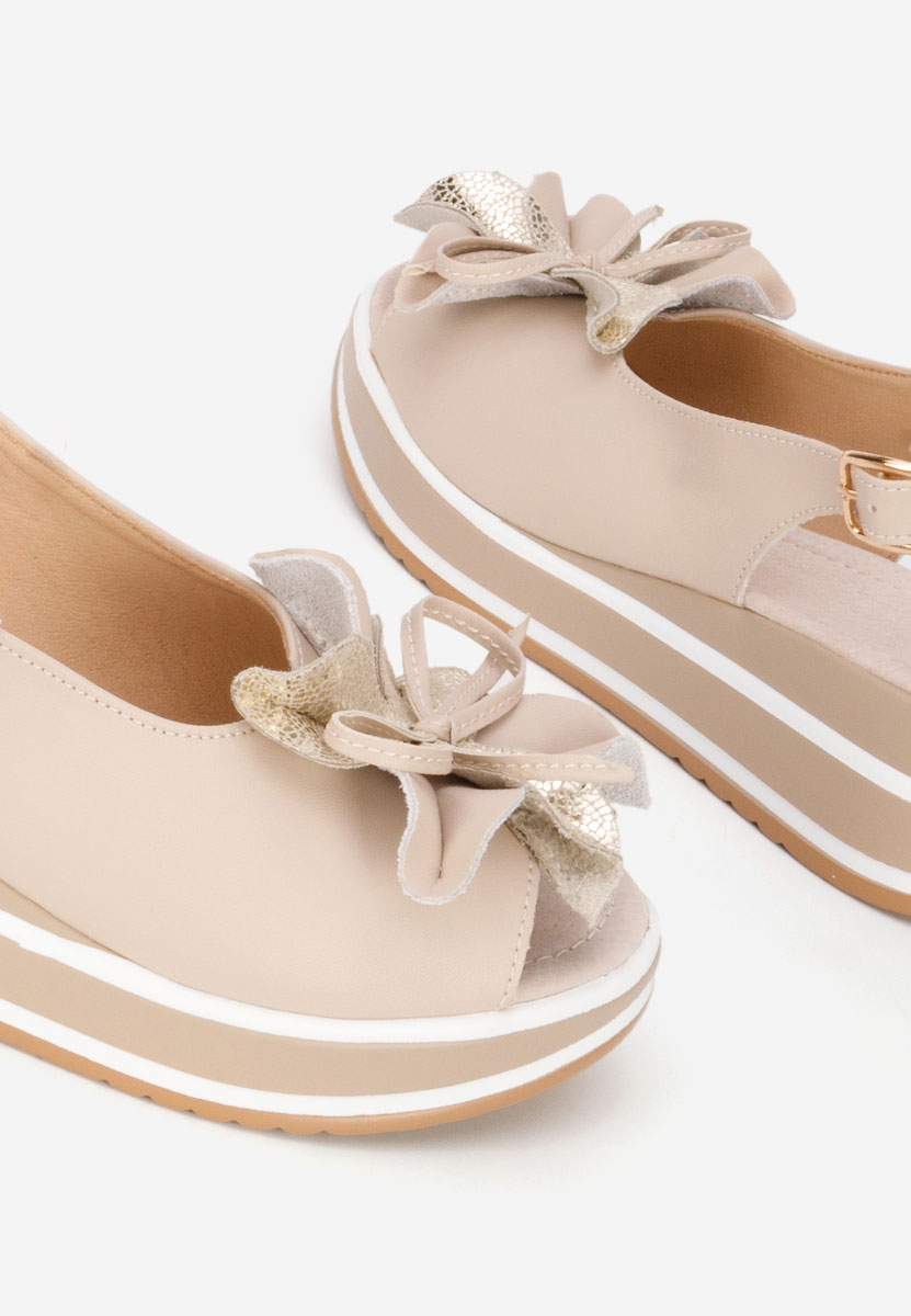 Beżowe sandały na platformie skórzane Rafaelia