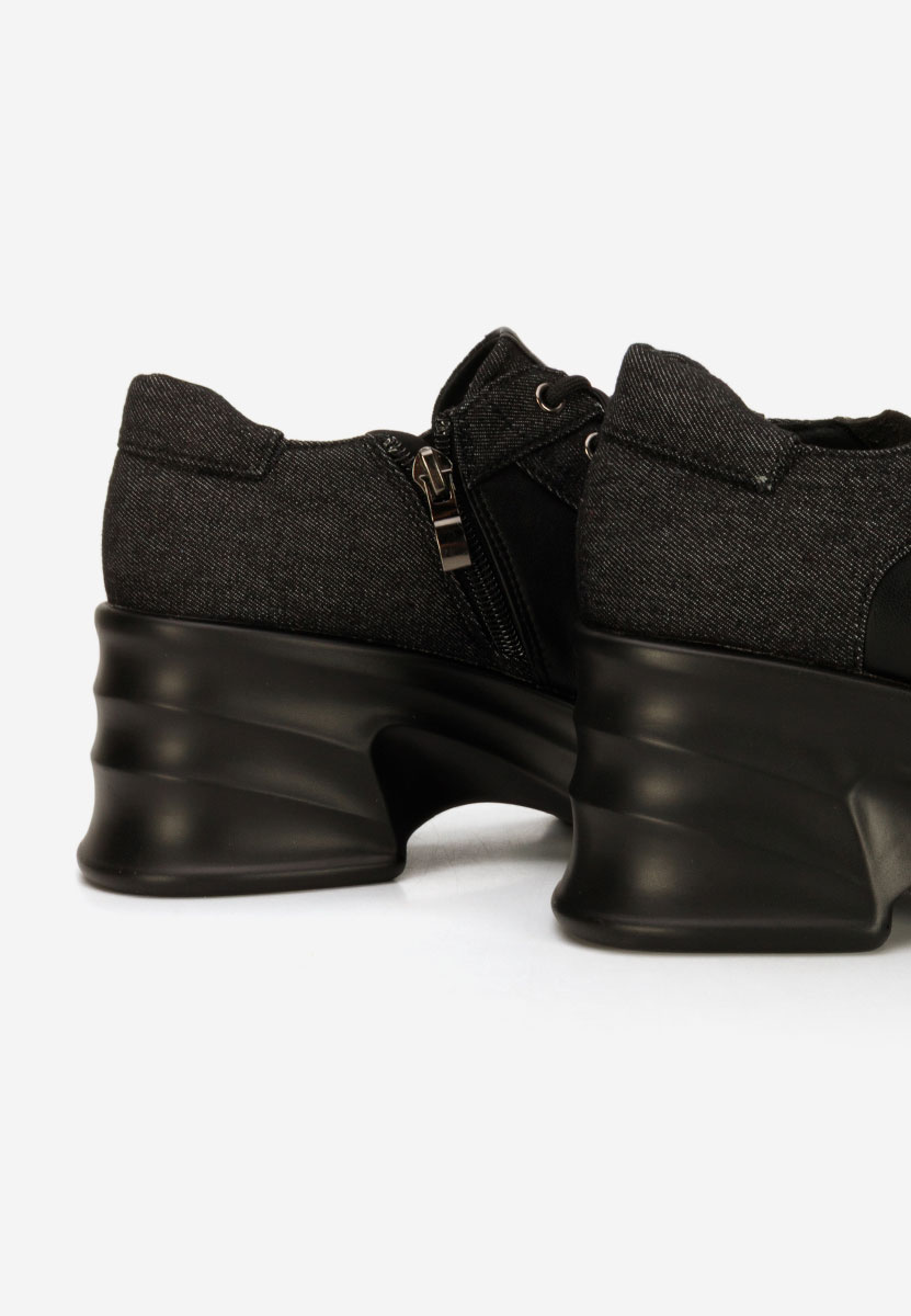 Czarne mokasyny na słupku Manilla