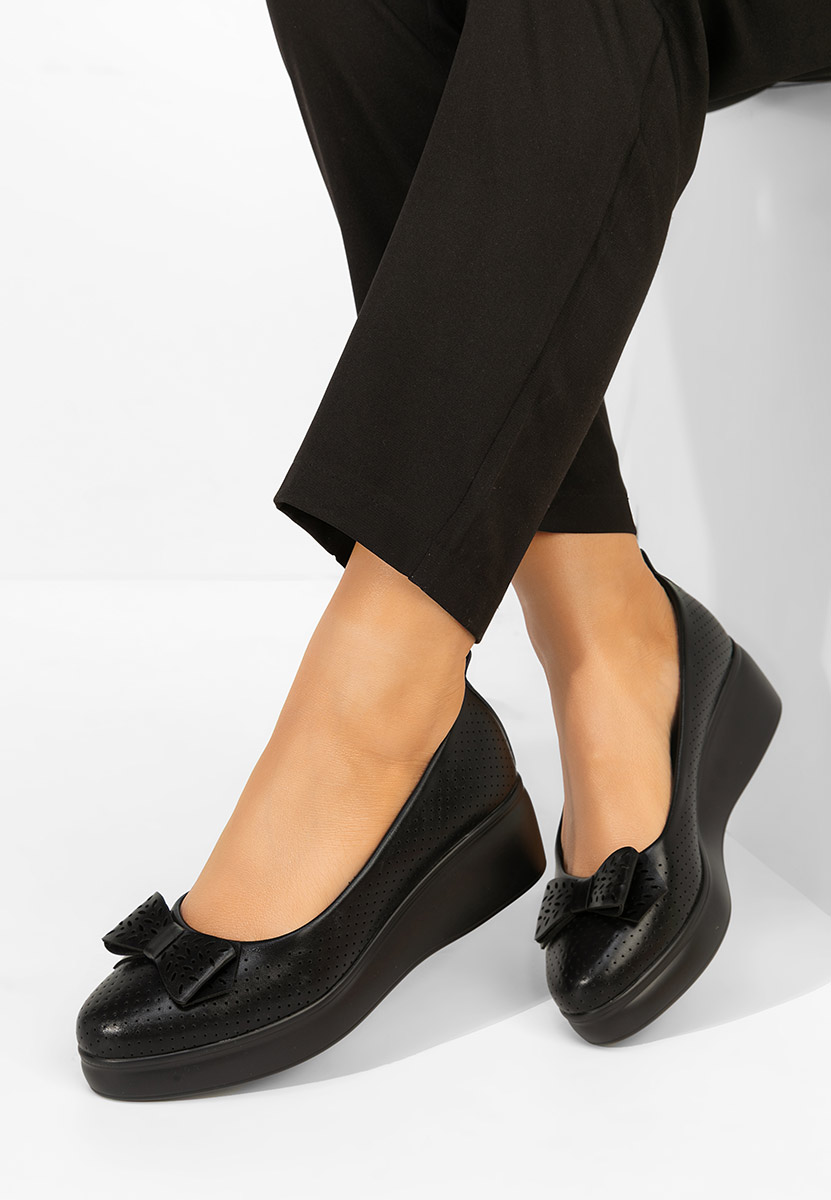 Czarne czółenka na platformie Latefa
