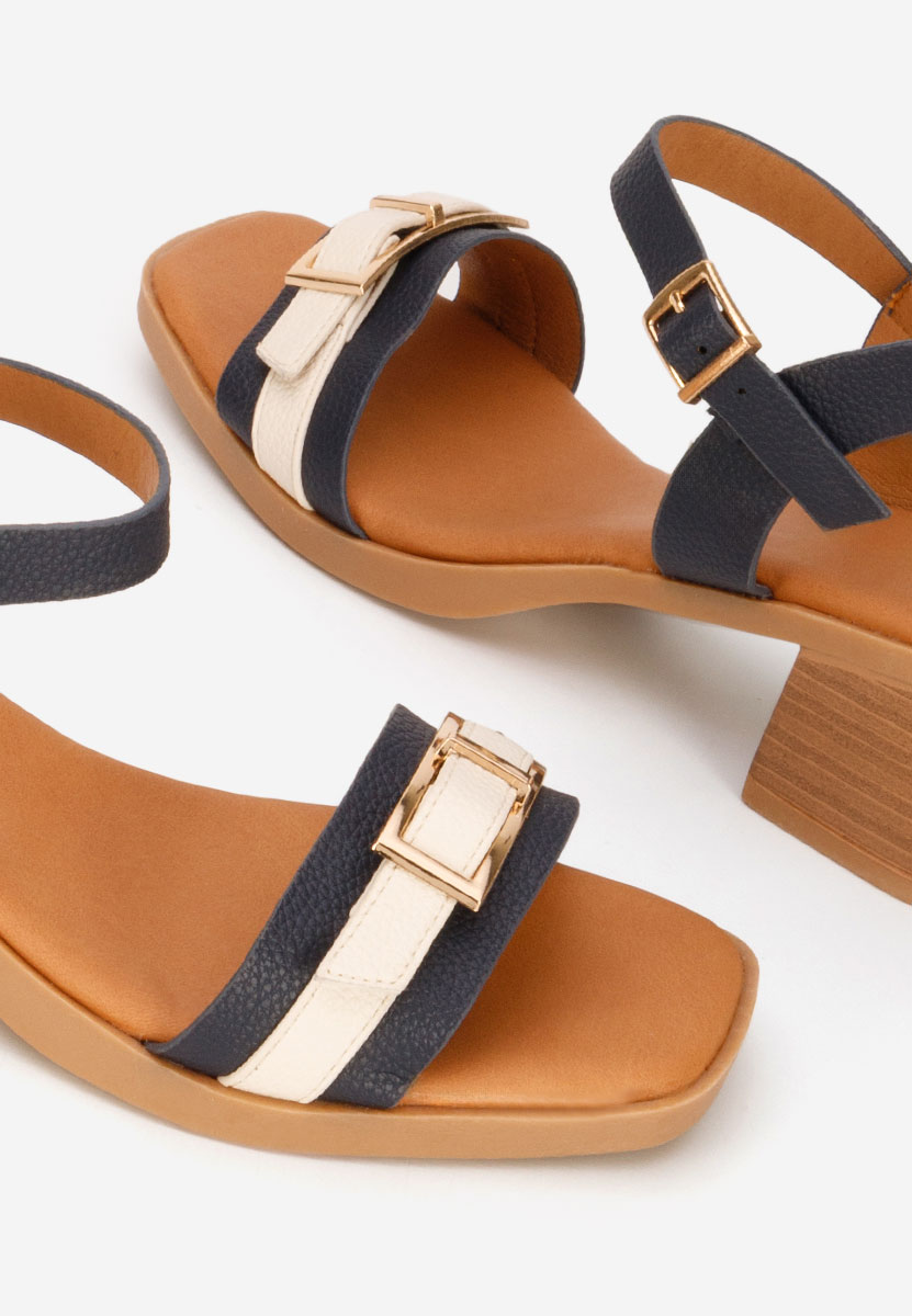 Granatowe sandały na słupku Iustinia