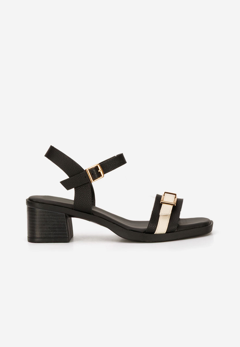 Czarne sandały na słupku Iustinia