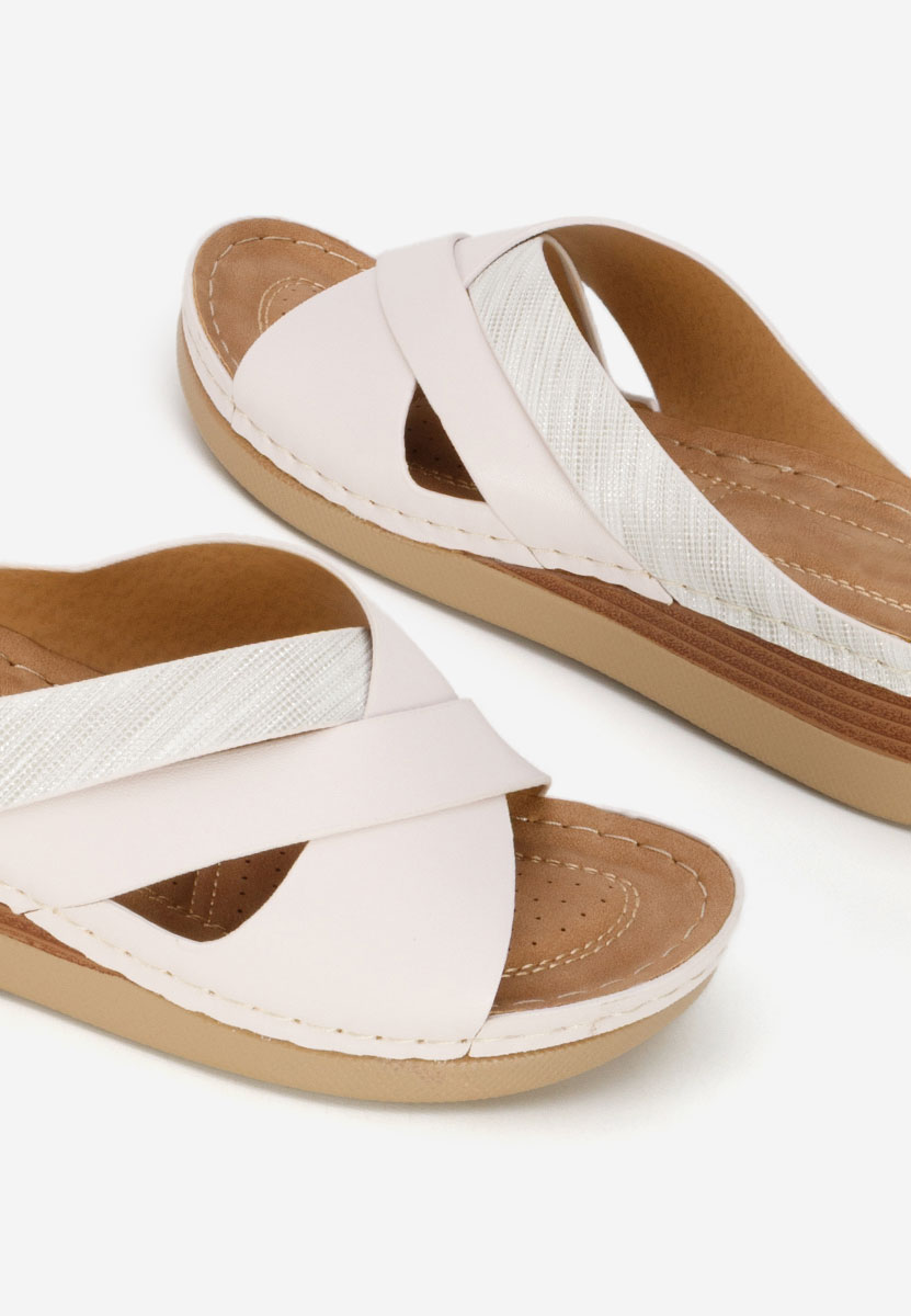 Białe klapki na koturnie Maryna