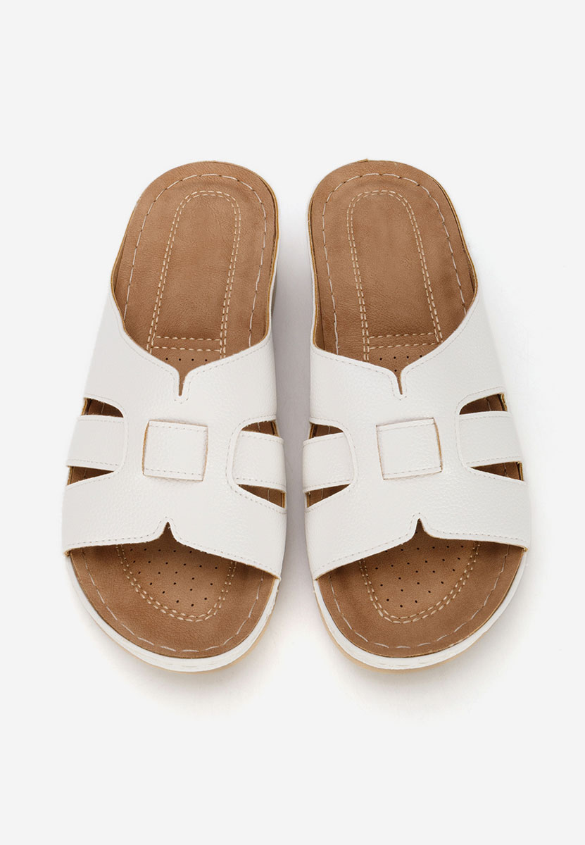 Białe klapki na koturnie Marhta