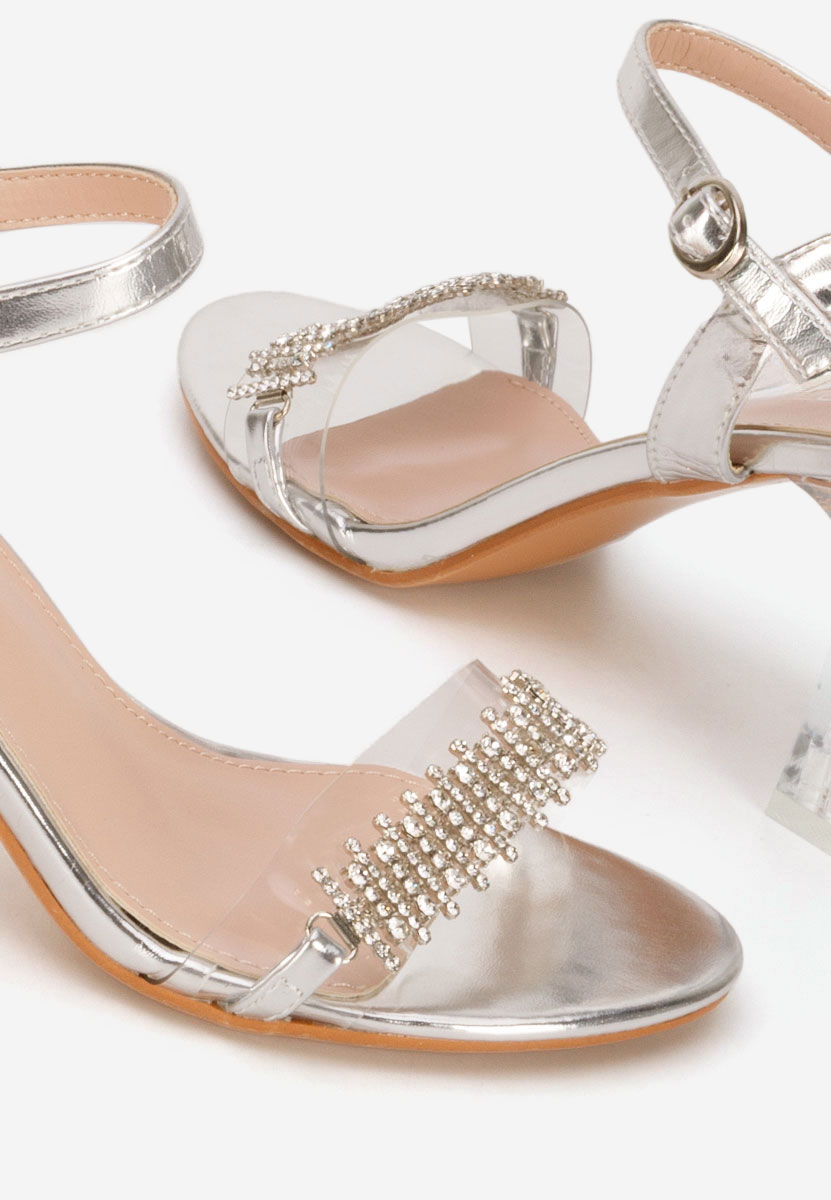 Srebrne sandały na słupku Kalistia