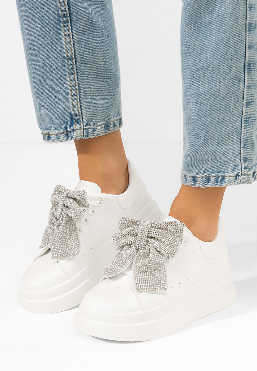 Białe sneakersy na platformie Anitta