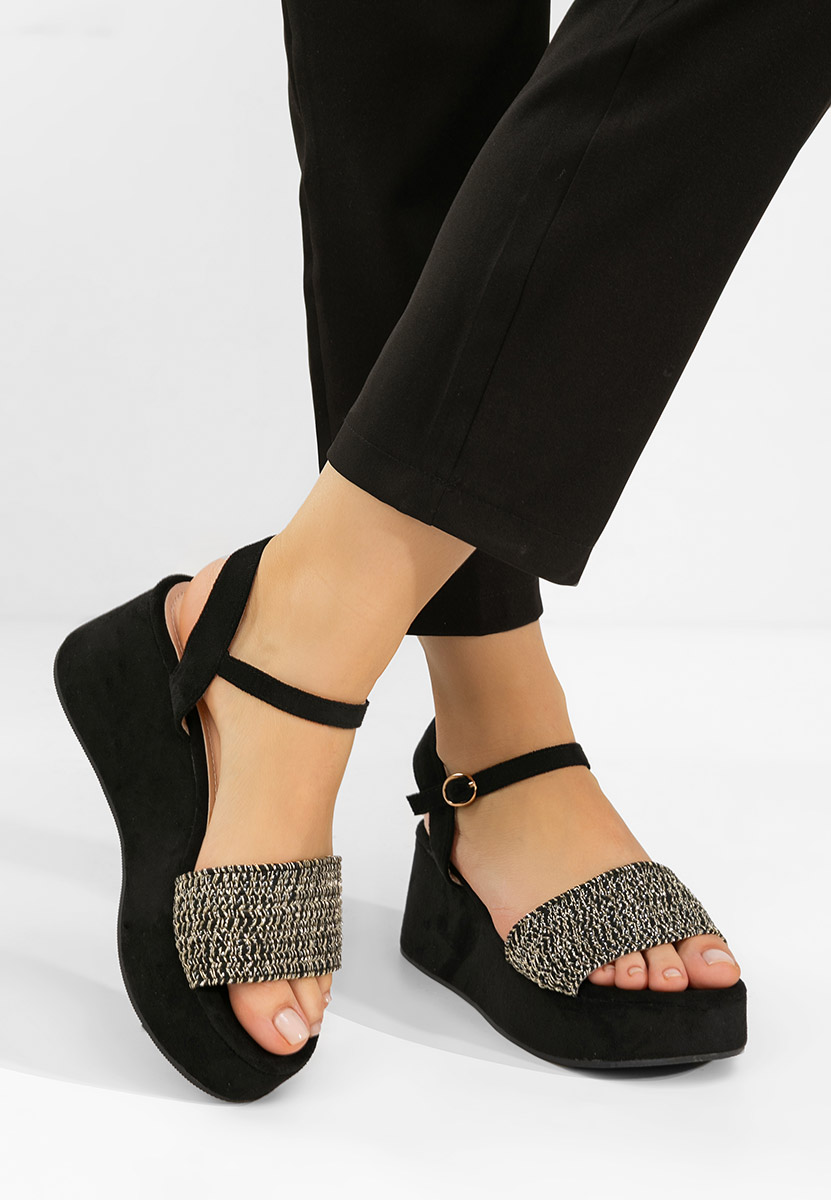 Czarne sandały na platformie Yvania