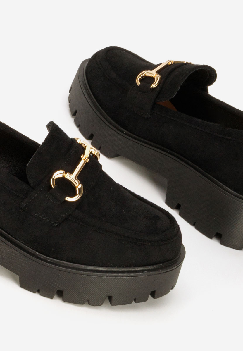 Czarne mokasyny na grubej podeszwie Belvina