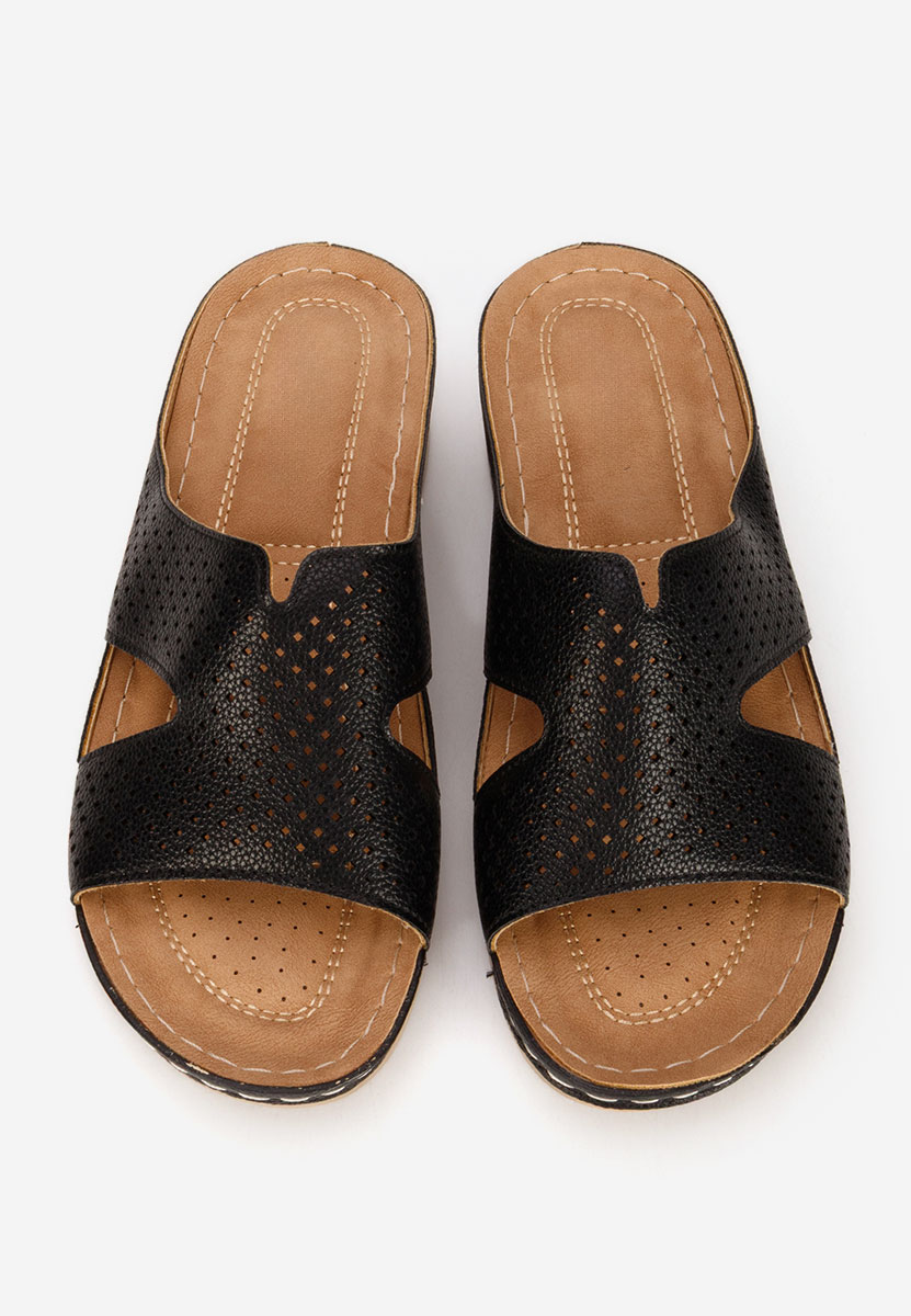 Czarne klapki na koturnie Hermana