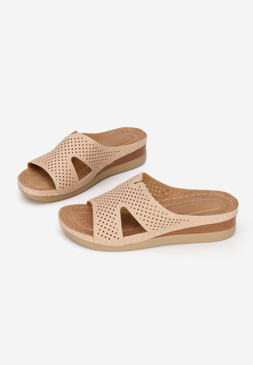 Beżowe klapki na koturnie Hermana