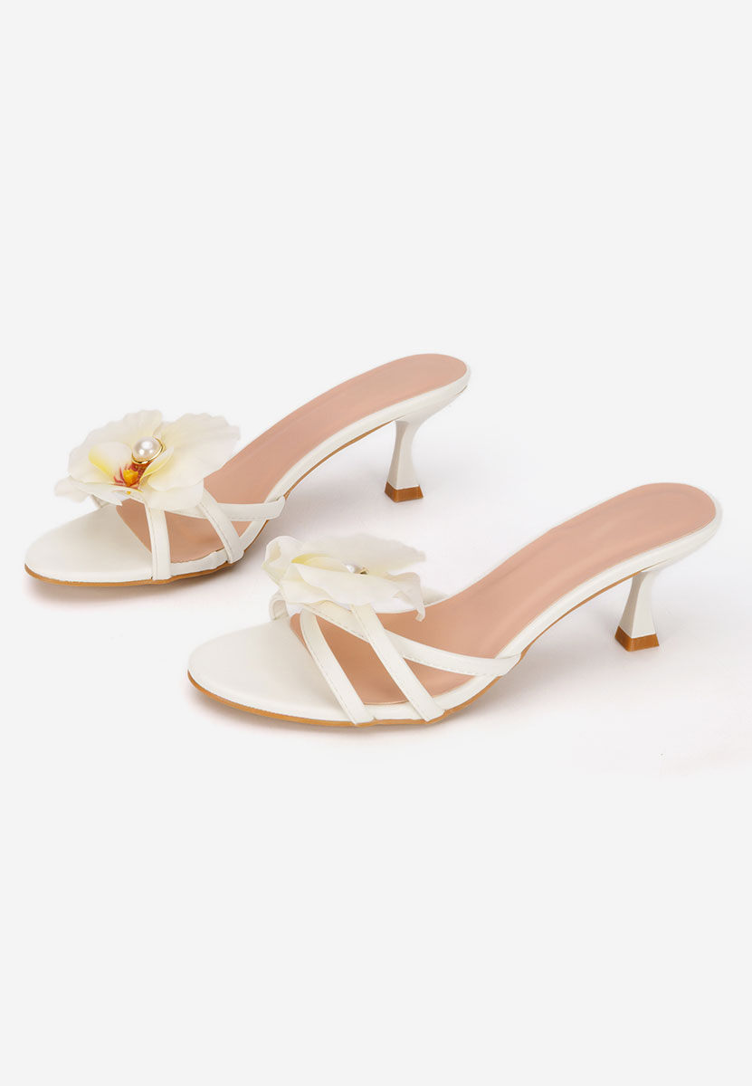 Białe klapki na obcasie Florentia