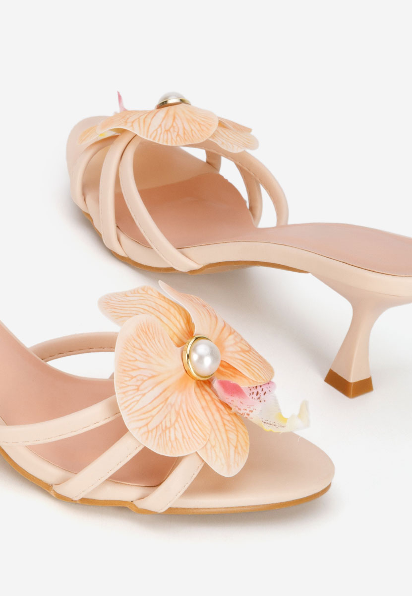 Beżowe klapki na obcasie Florentia