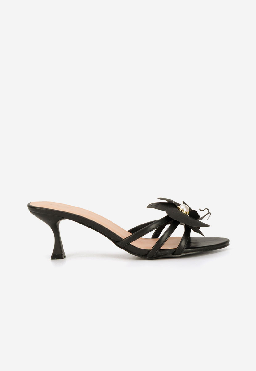 Czarne klapki na obcasie Florentia