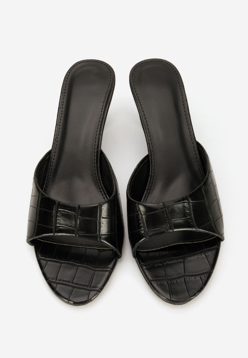 Czarne klapki na obcasie Iuliania