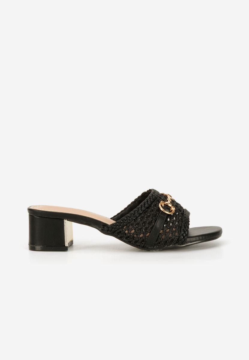 Czarne klapki na obcasie Giustinia