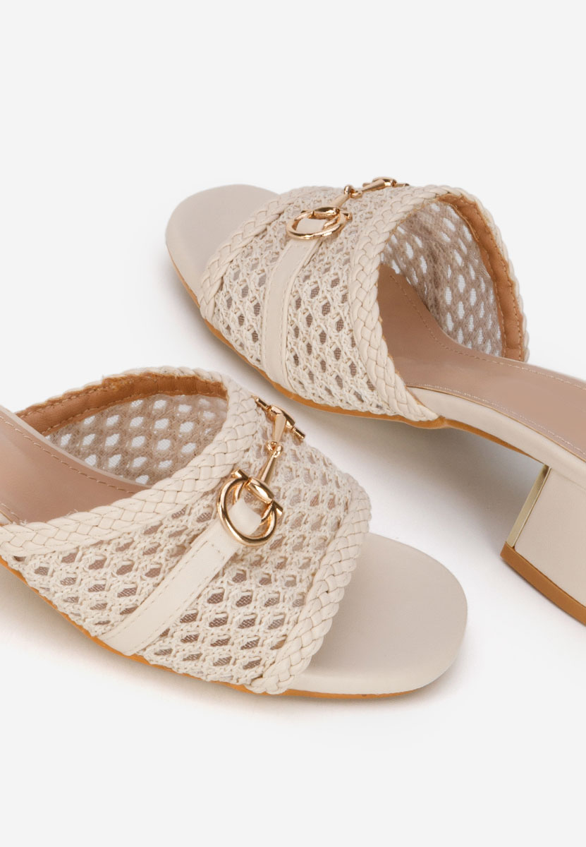 Beżowe klapki na obcasie Giustinia