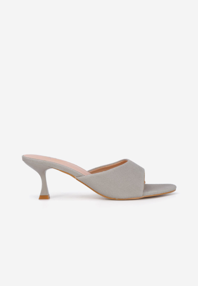 Szare klapki na obcasie Otelia
