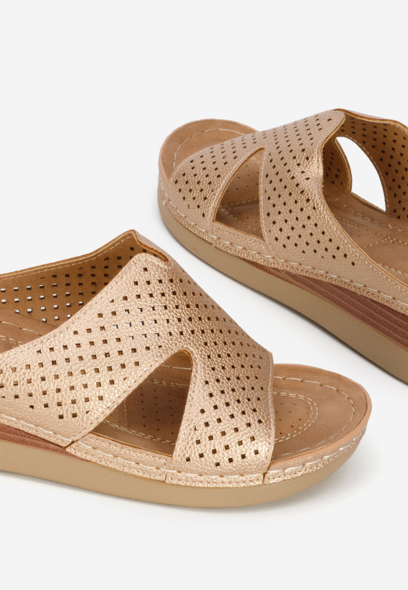 Szampańskie klapki na koturnie Hermana