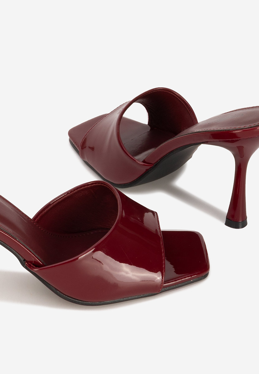Bordowe klapki na obcasie Eliseia