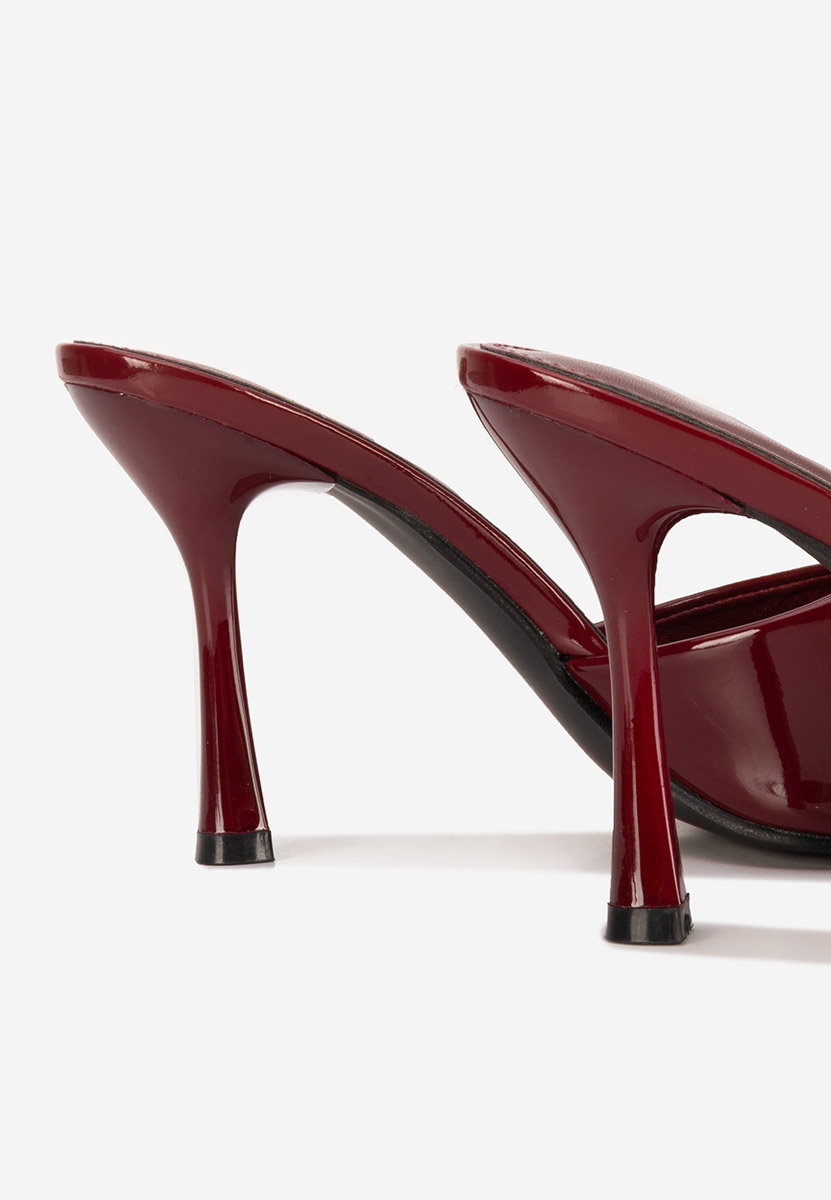 Bordowe klapki na obcasie Eliseia