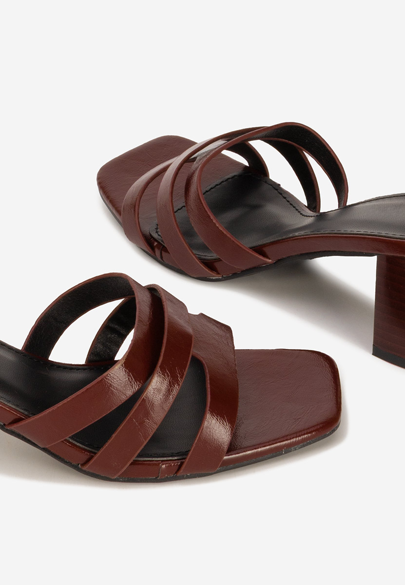 Bordowe klapki na obcasie Genoveva V2