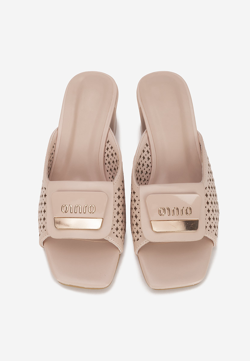 Beżowe klapki na obcasie Carmenia