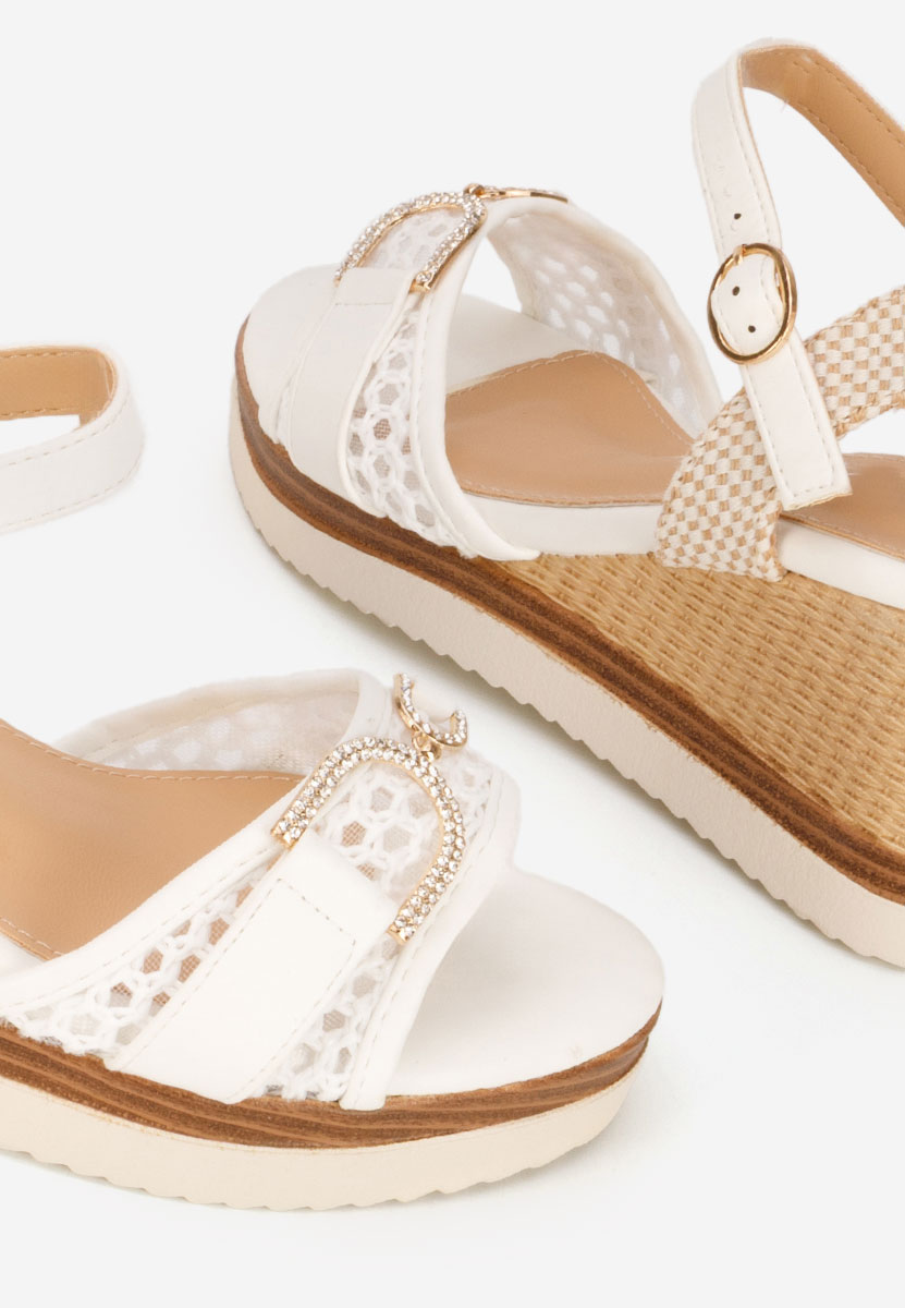 Białe sandały na koturnie Ramiela