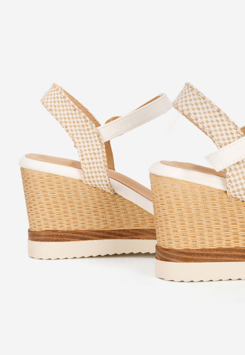 Białe sandały na koturnie Ramiela