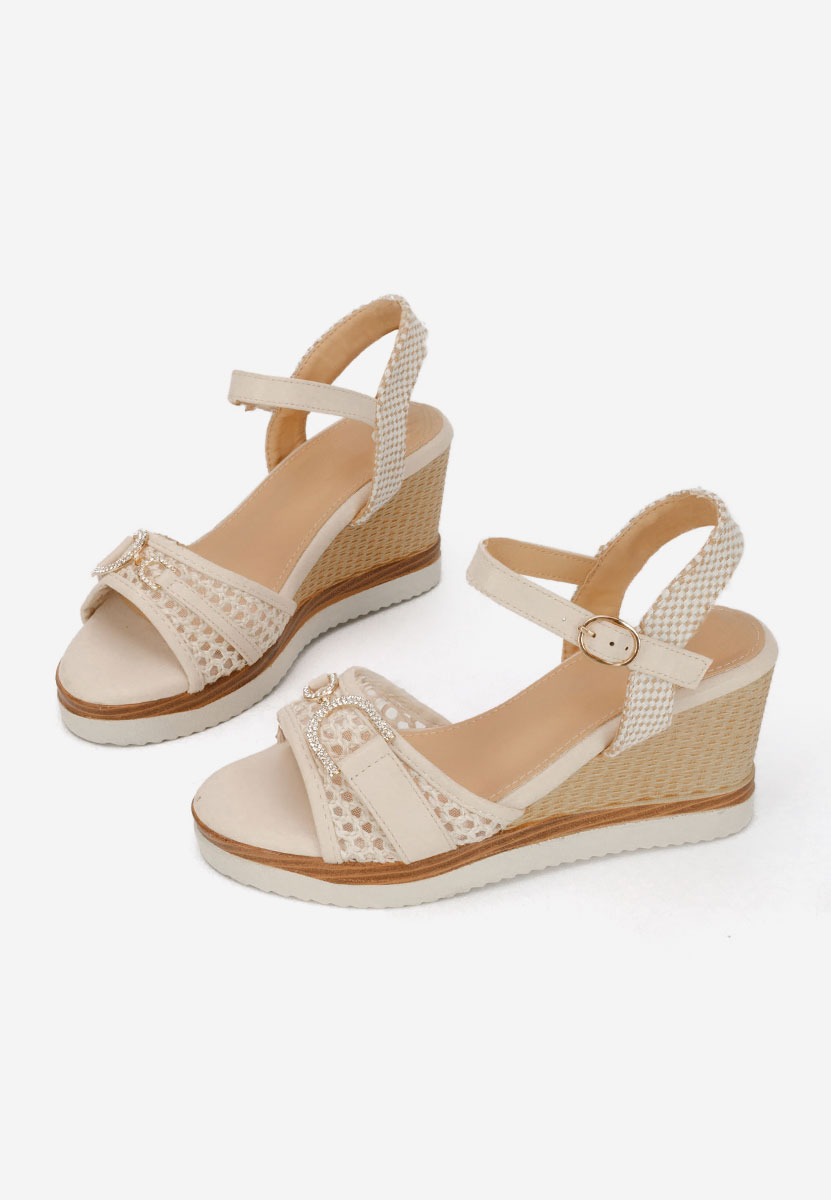 Beżowe sandały na koturnie Ramiela