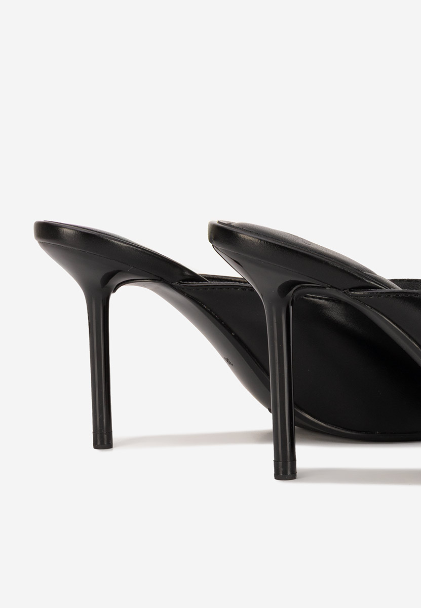 Czarne klapki na obcasie Sidina