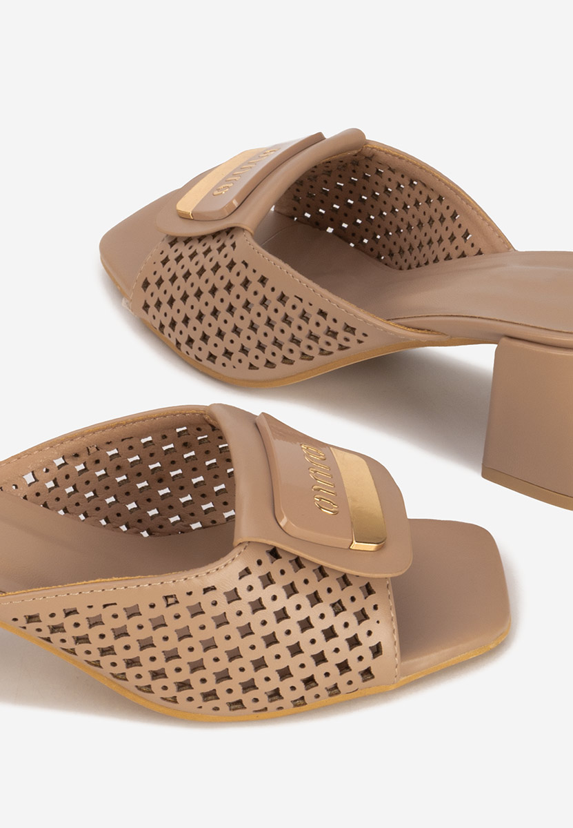 Khaki klapki na obcasie Carmenia