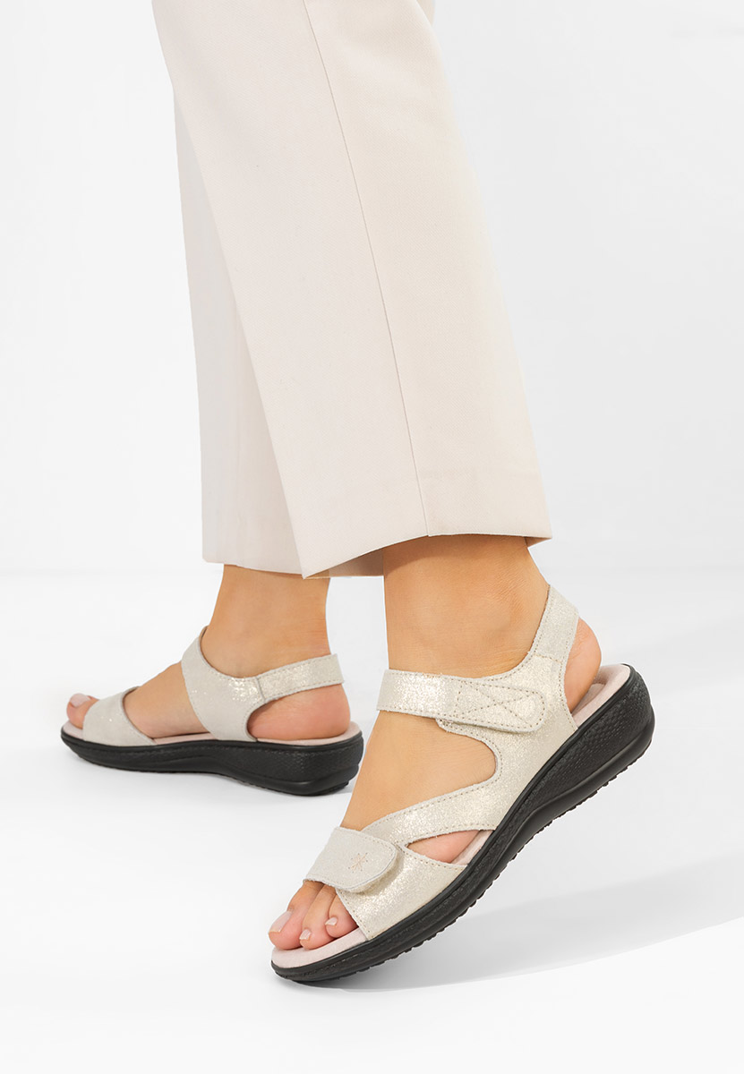 Złote sandały damskie skórzane Cruella