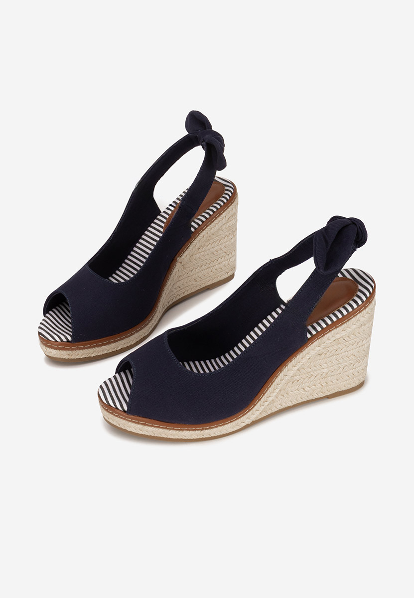 Granatowe sandały na koturnie Cyerra