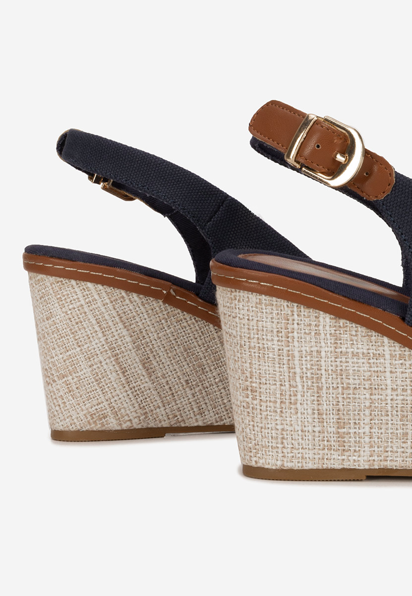 Granatowe sandały na koturnie Carolla