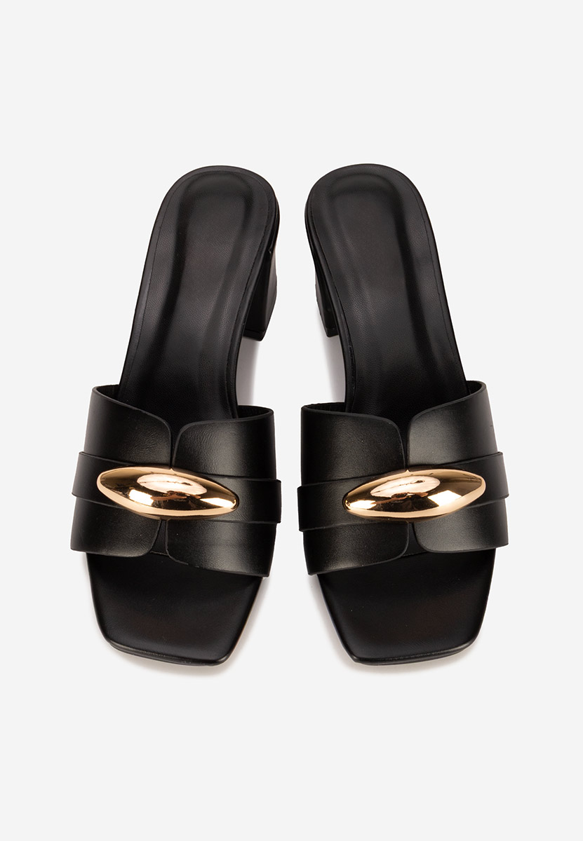 Czarne klapki na obcasie Siminea