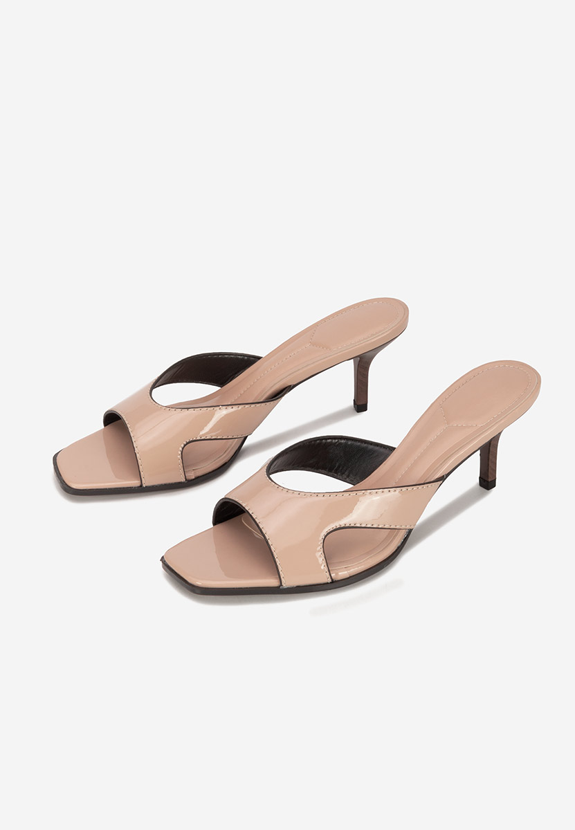 Beżowe klapki na obcasie Zinadia