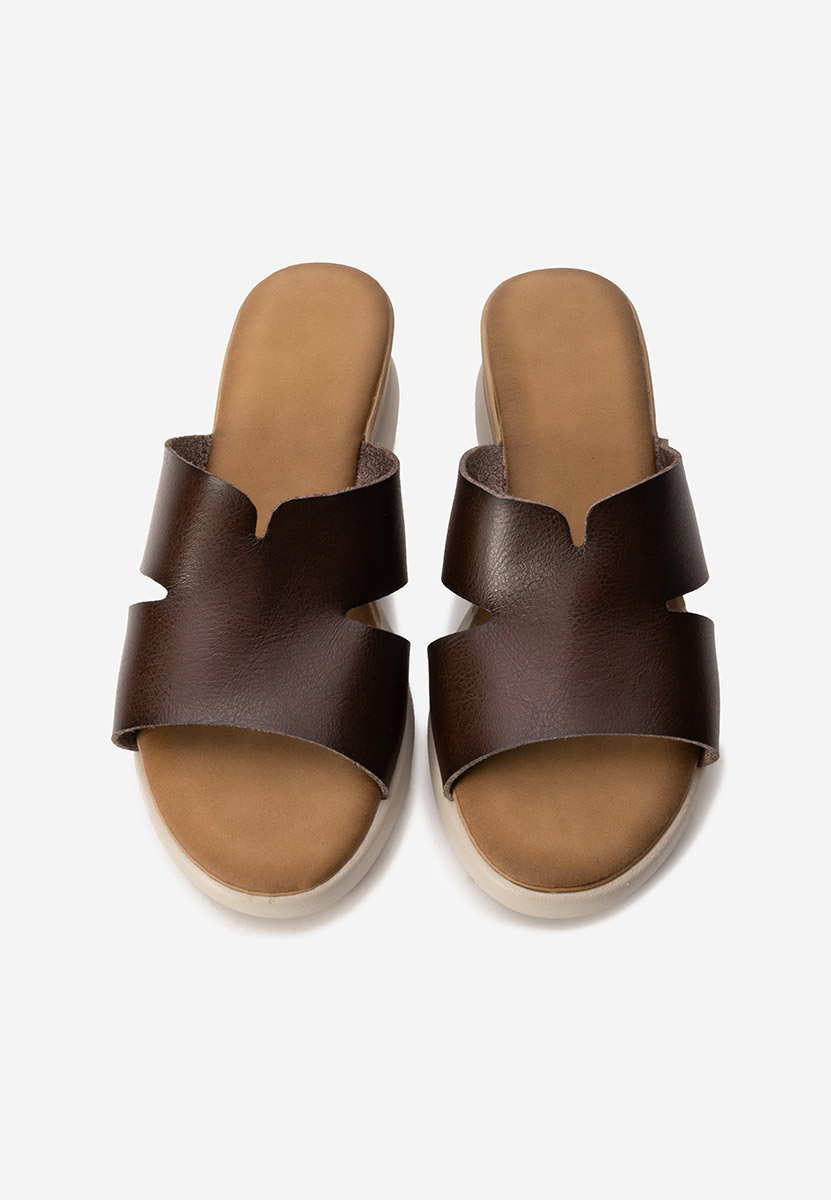 Brązowe klapki na platformie Miriay