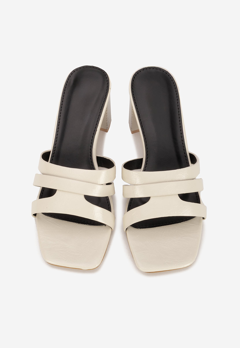 Beżowe klapki na obcasie Genoveva V2