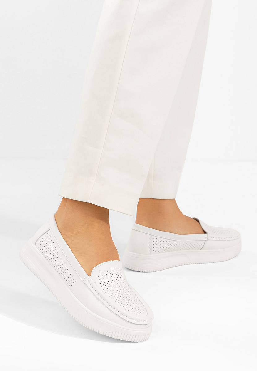 Białe mokasyny damskie skórzane Sabiria