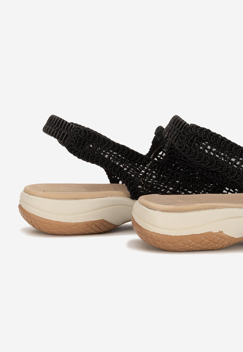 Czarne sandały płaski Lalyana