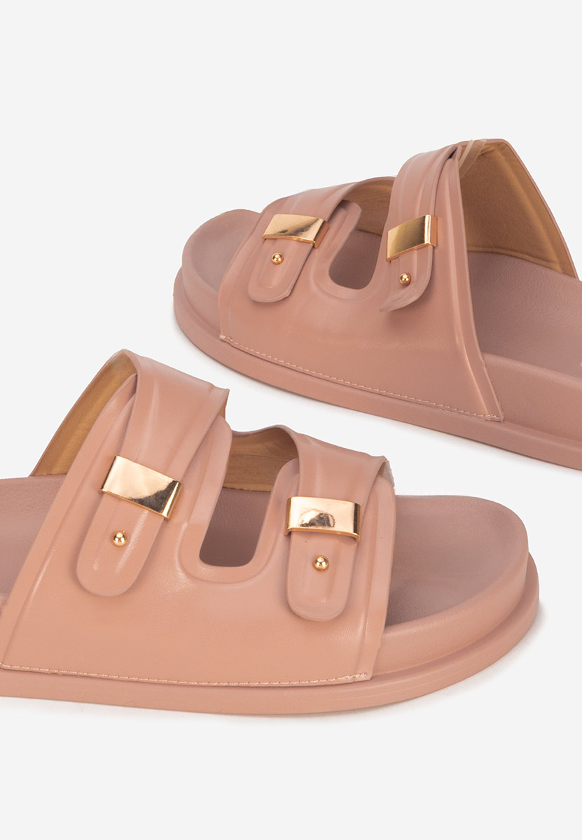 Różowe klapki na platformie Carmenta