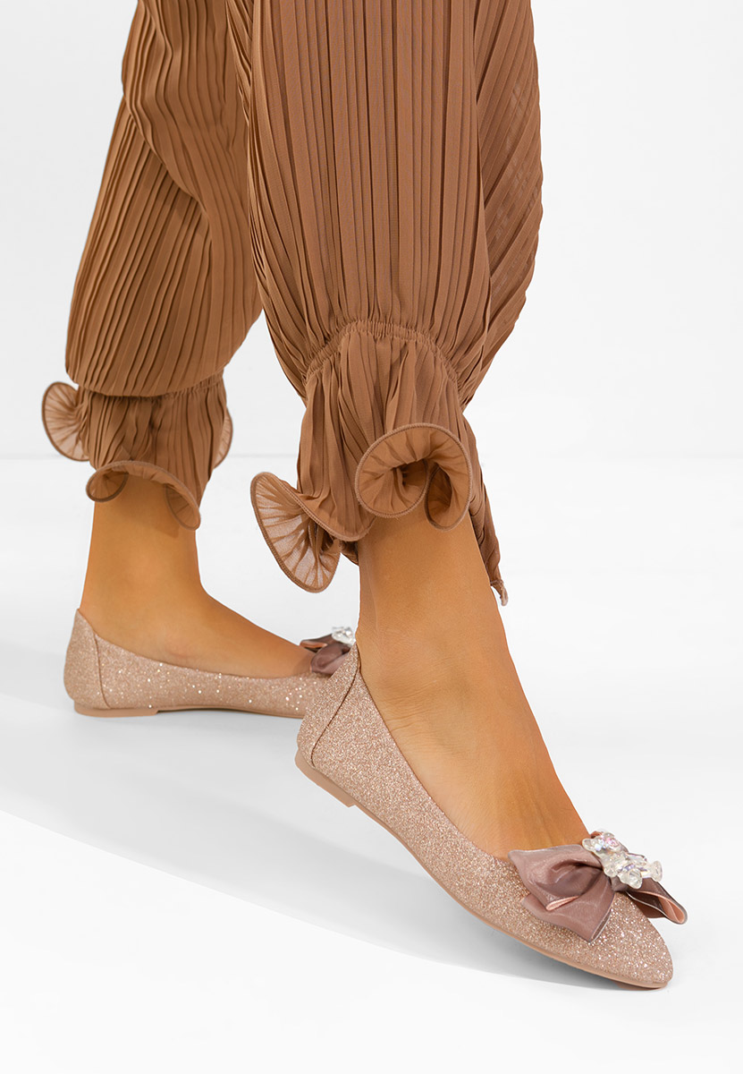 Szampańskie eleganckie baleriny Adelyma