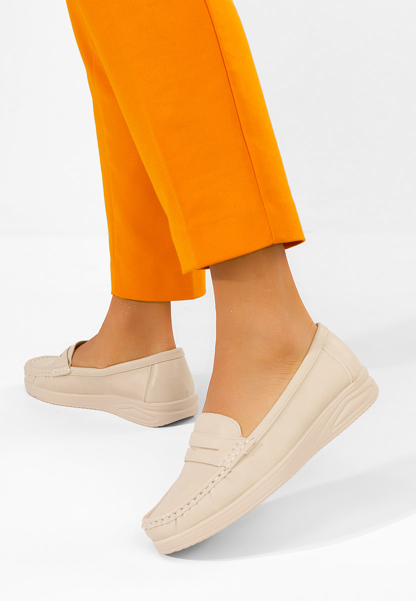 Beżowe mokasyny damskie Elesya