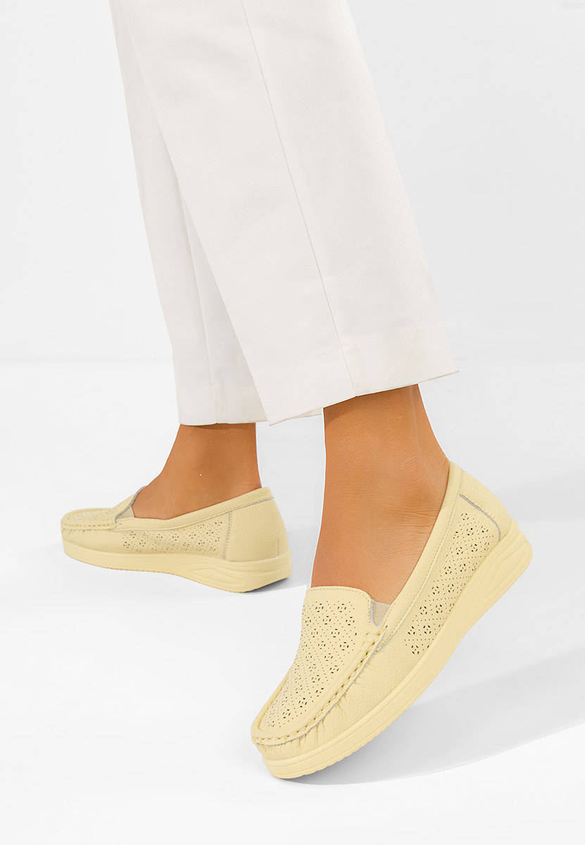 Żółte mokasyny damskie Valelia