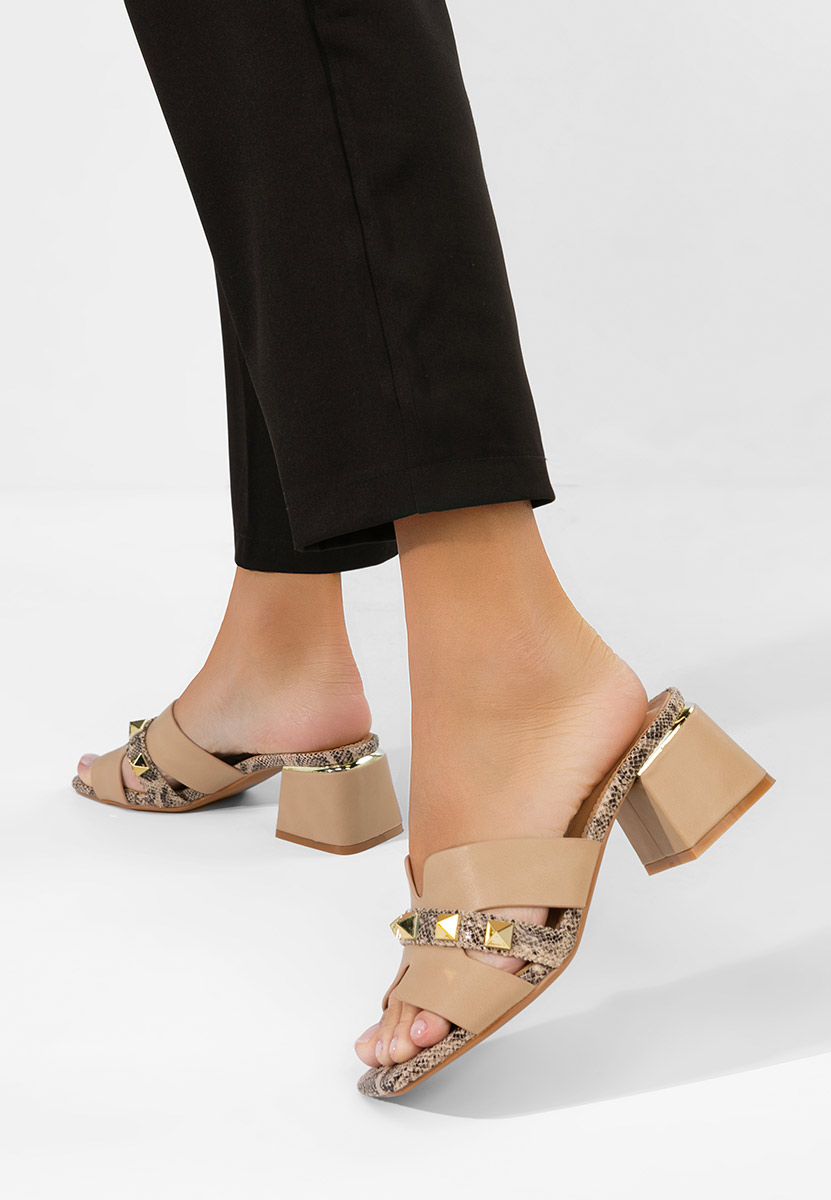 Beżowe klapki na obcasie Lekana