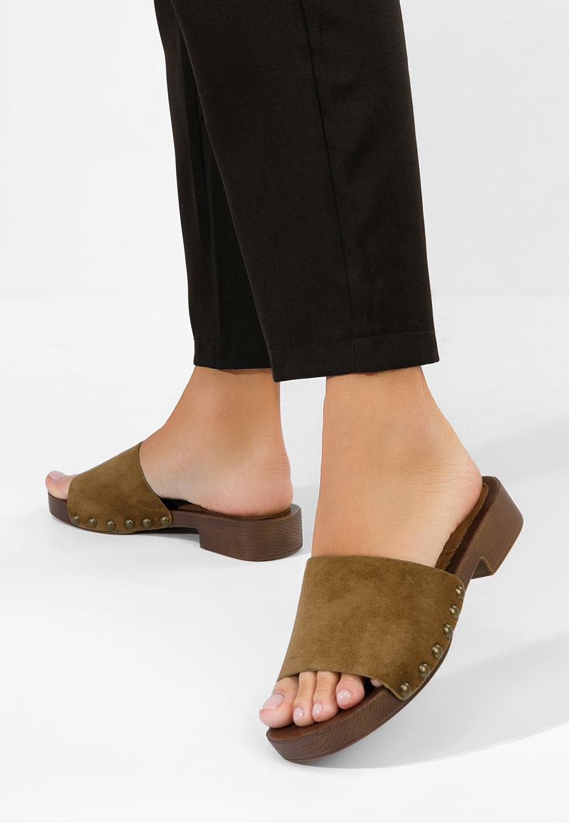 Brązowe klapki damskie Syndi