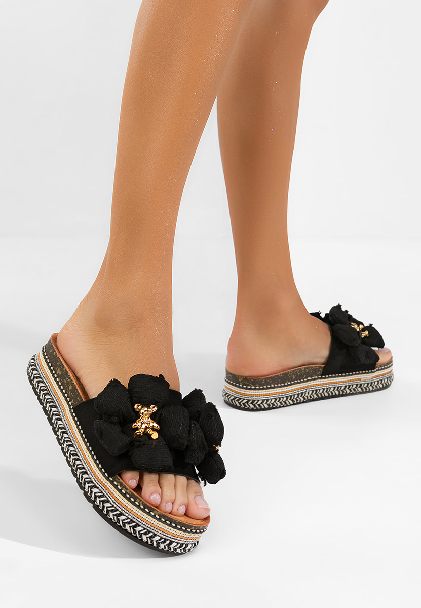 Czarne klapki na platformie Amnia