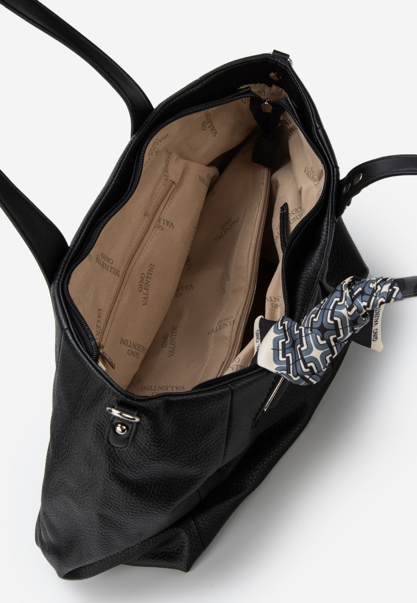 Czarna torebka do ręki Claricya