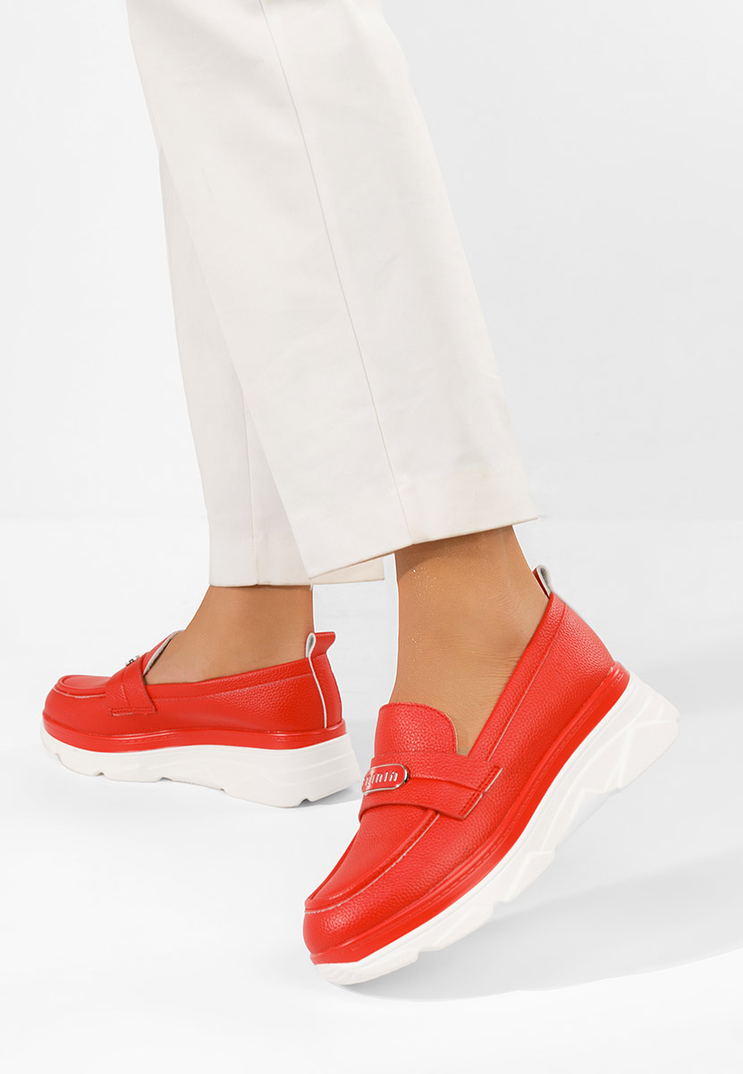 Czerwone mokasyny na koturnie Reenia