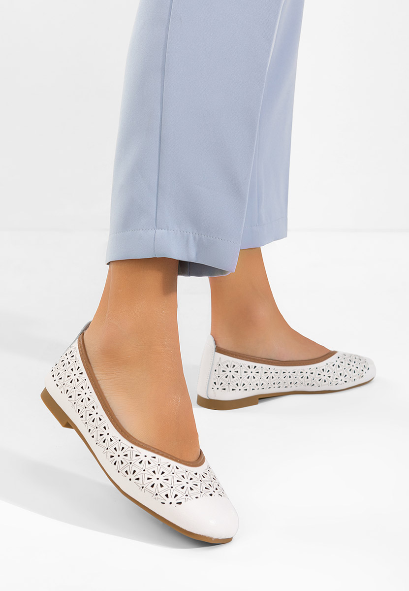 Białe balerinki skórzane Verioma